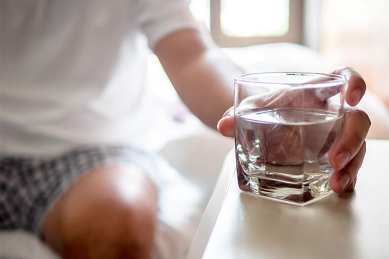 Voda prije jutarnje kave